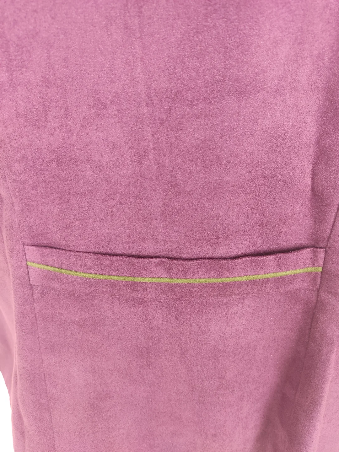 Gilet "h.moser", mit V-Ausschnitt, lila mit grüner Einfassung, Größe 44 – Bild 3