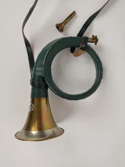 Fürst-Pless Jagdhorn in Gold & Messing / inkl. Tasche - Bild 7