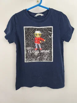 H&M Jungen T-Shirt, mit Wendepailetten, Gr. 134/140