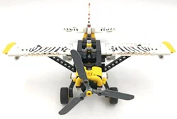 LEGO Technic Propellerflugzeug 42198 - Bild 2