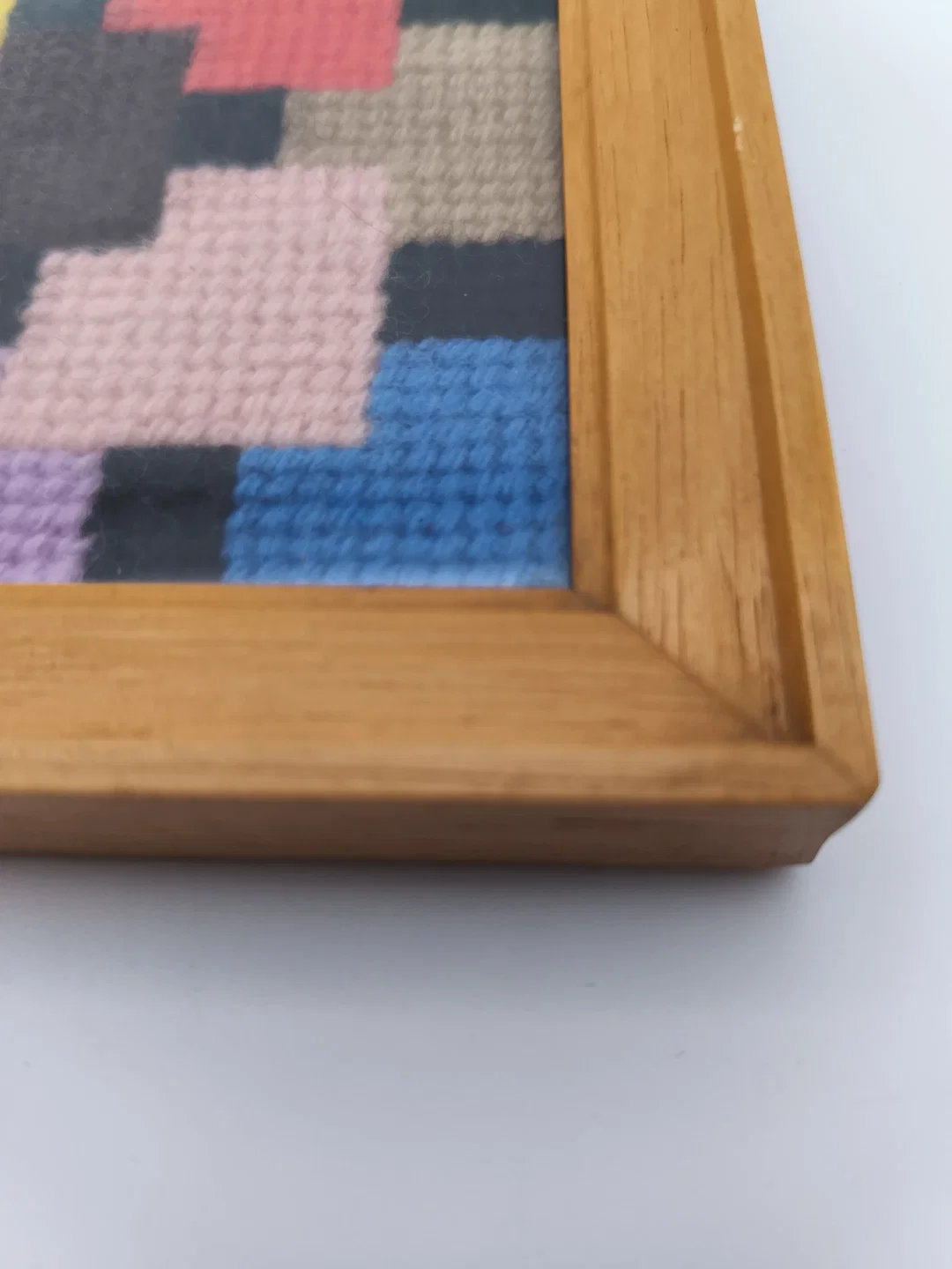 kleines Stickbild, 25 x 25cm, gerahmt – Bild 2