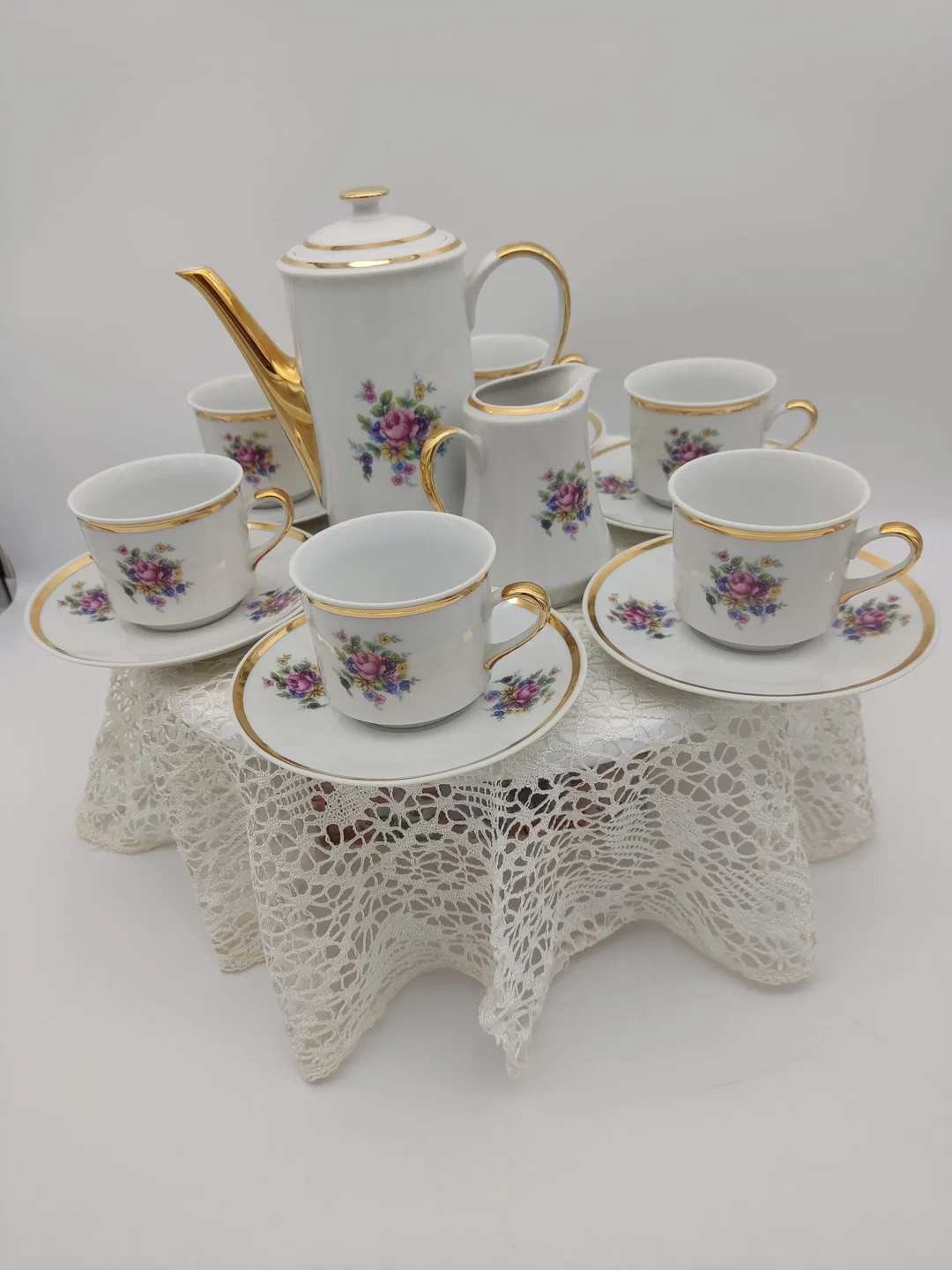  Porzellan-Teeservice mit Kanne & Milchkännchen, Goldrand | Vintage-Charme – Bild 21
