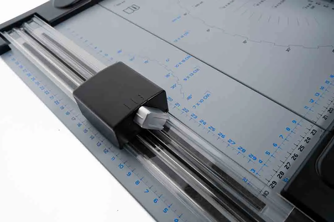 MONOLITH OC 500 Papierschneider / teilbarer Hebel- und Rollenschneider – Bild 2