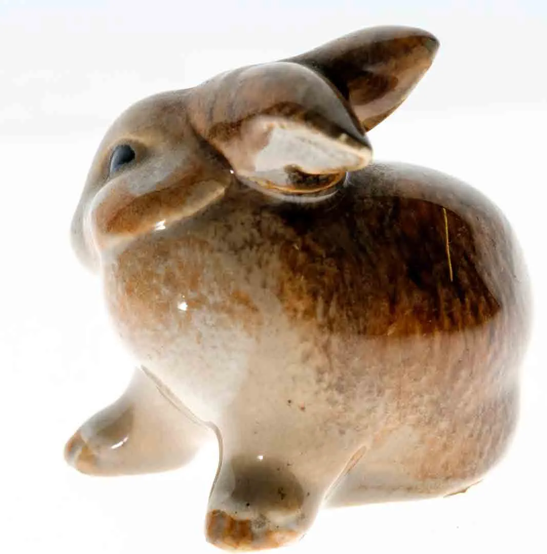 Eduard Klablena für Keramos Wien – Porzellanfigur "Haserl kratzend", No. 501, handbemalt, ca. 5,5 cm, Österreich – Bild 2