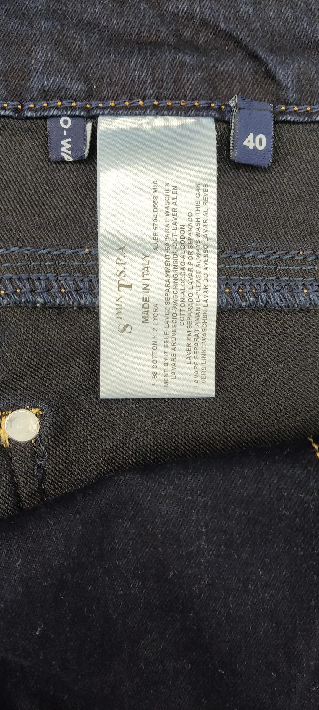 Armani Herren Jeans dunkelblau Gr. 40 – Bild 5