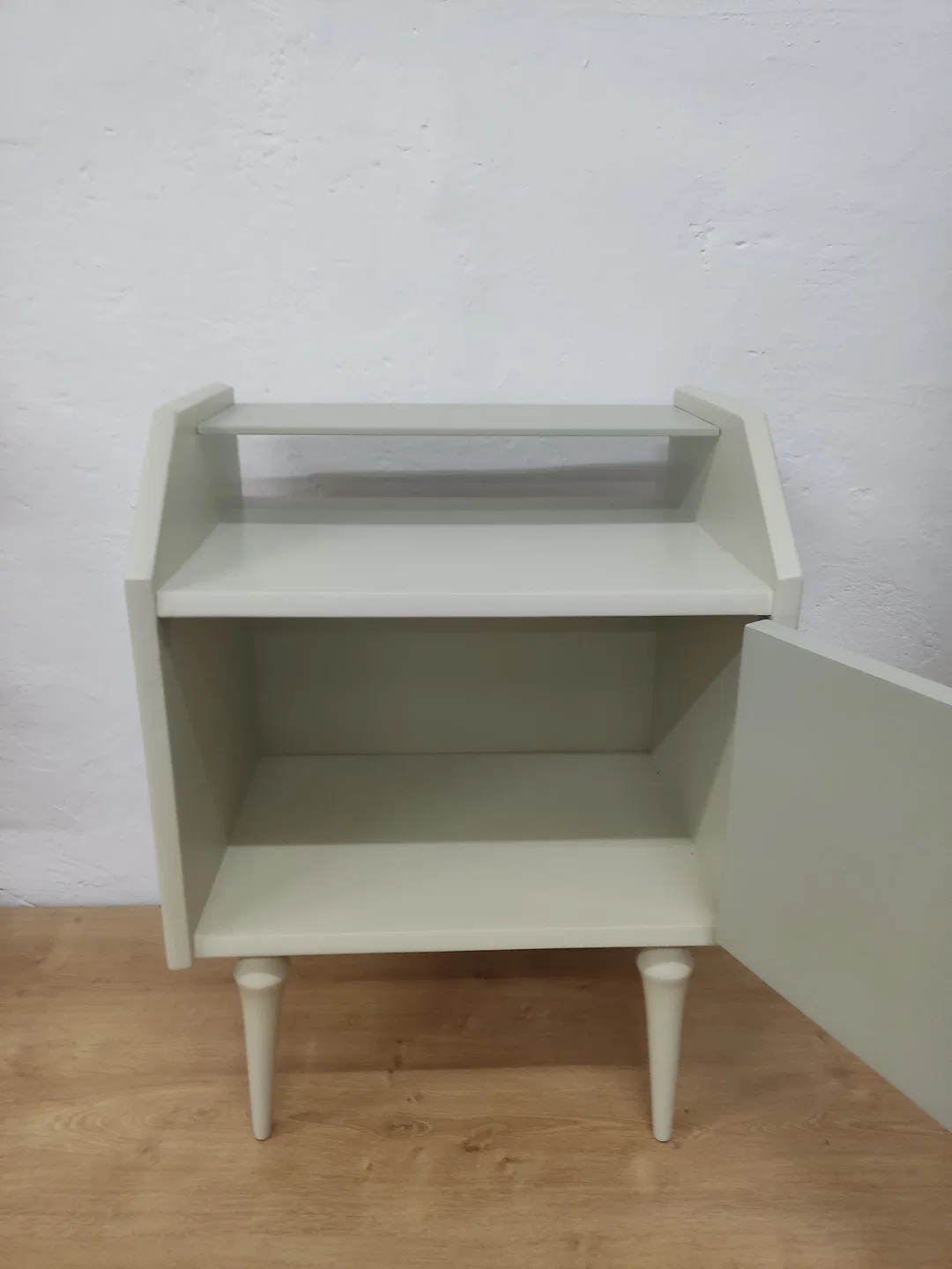 Nachtkästchen – Bild 2