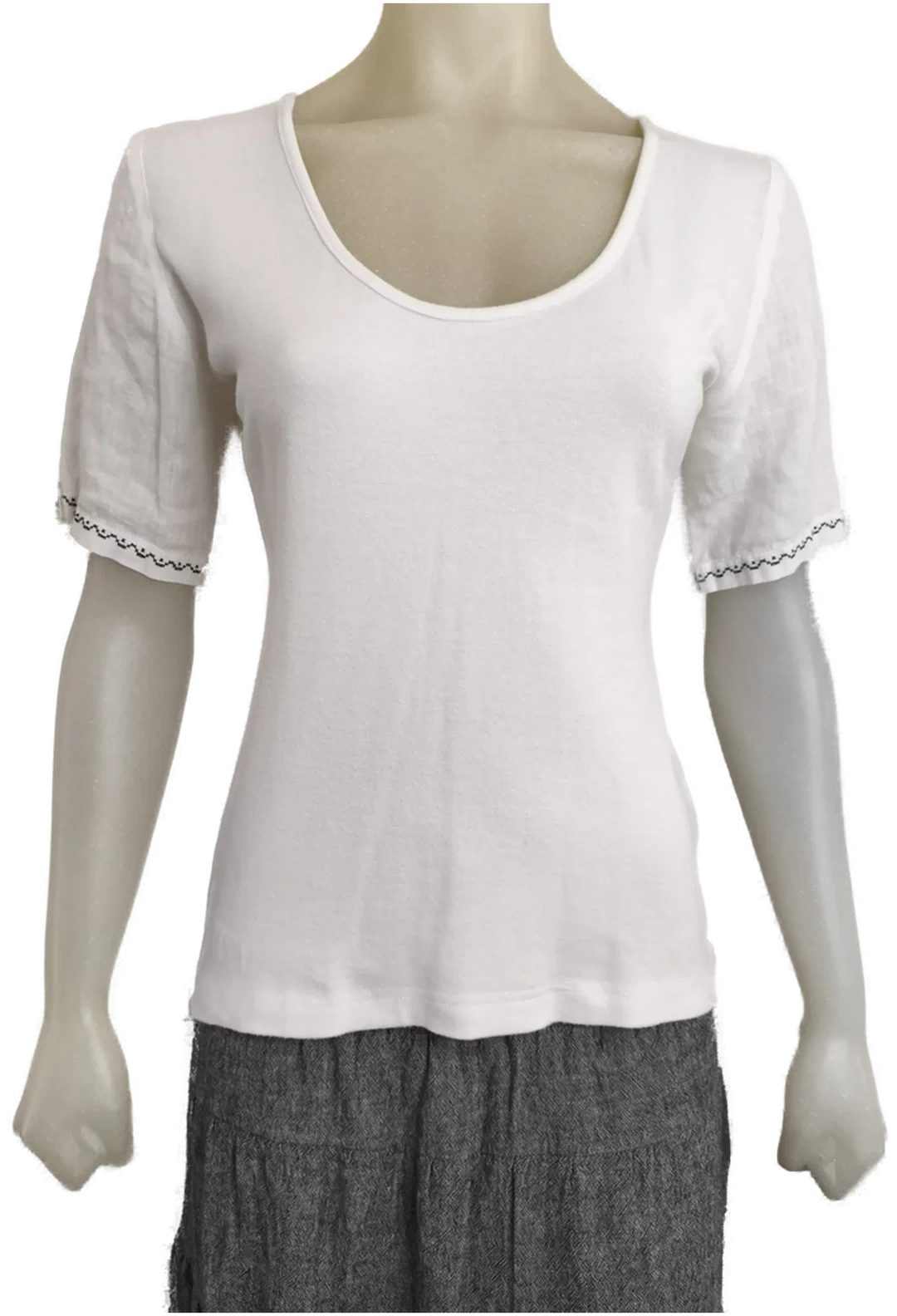 in collection, Damenshirt mit Stickerei, Gr. 36 – Bild 1