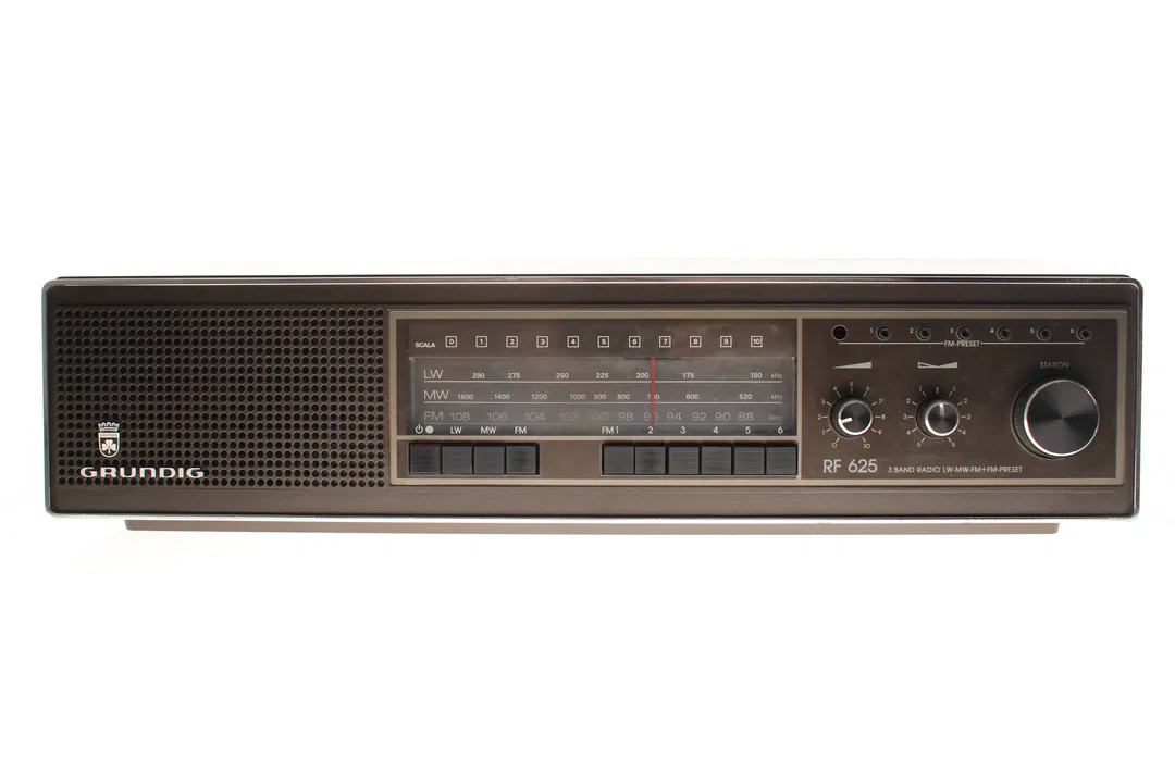 🎵 Grundig RF 625 – Vintage 3-Band Radio mit FM-Presets - Bild 1
