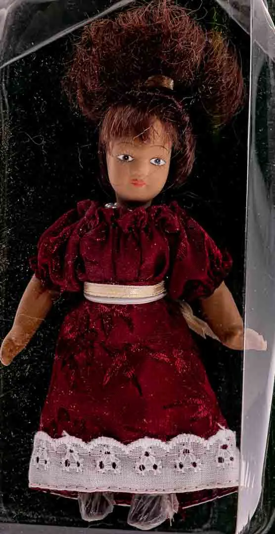  DE AGOSTINI Sammlerpuppe / Porzellanpuppe, Höhe 15cm – Bild 2