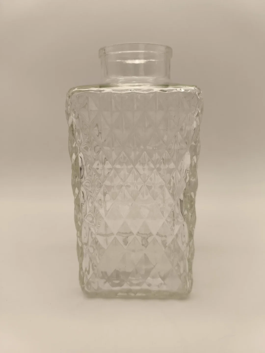 Quadratische Motivflasche, Glasflasche mit Diamantschliff, Vase, Deko – Bild 2