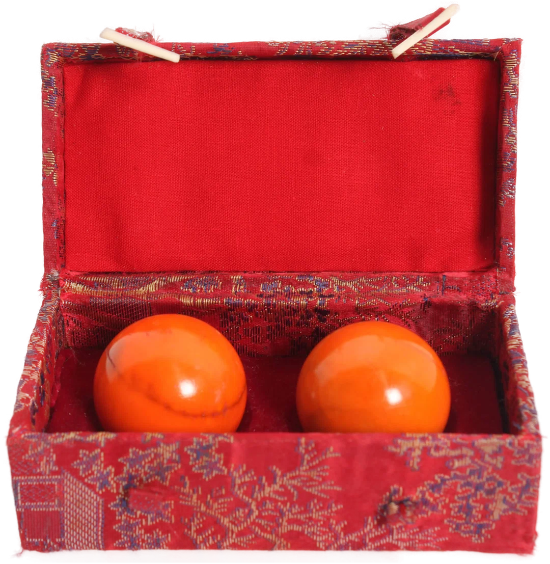 Chinesische Baoding Kugeln im bestickten roten Etui – 2 Massagekugeln – traditionell – Bild 2