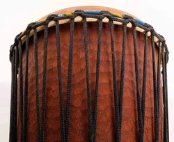 Trommel Bougarabou, afrikanische Trommel, 63 cm Hoch – Vorschau 3