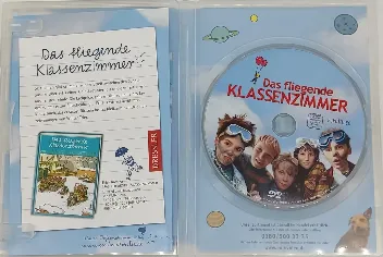 DVD "Das fliegende Klassenzimmer" mit Ulrich Noethen, Sebastian Koch und Piet Klocke – Bild 3