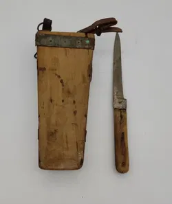 altes Metzgermesser mit Holzköcher - Bild 2