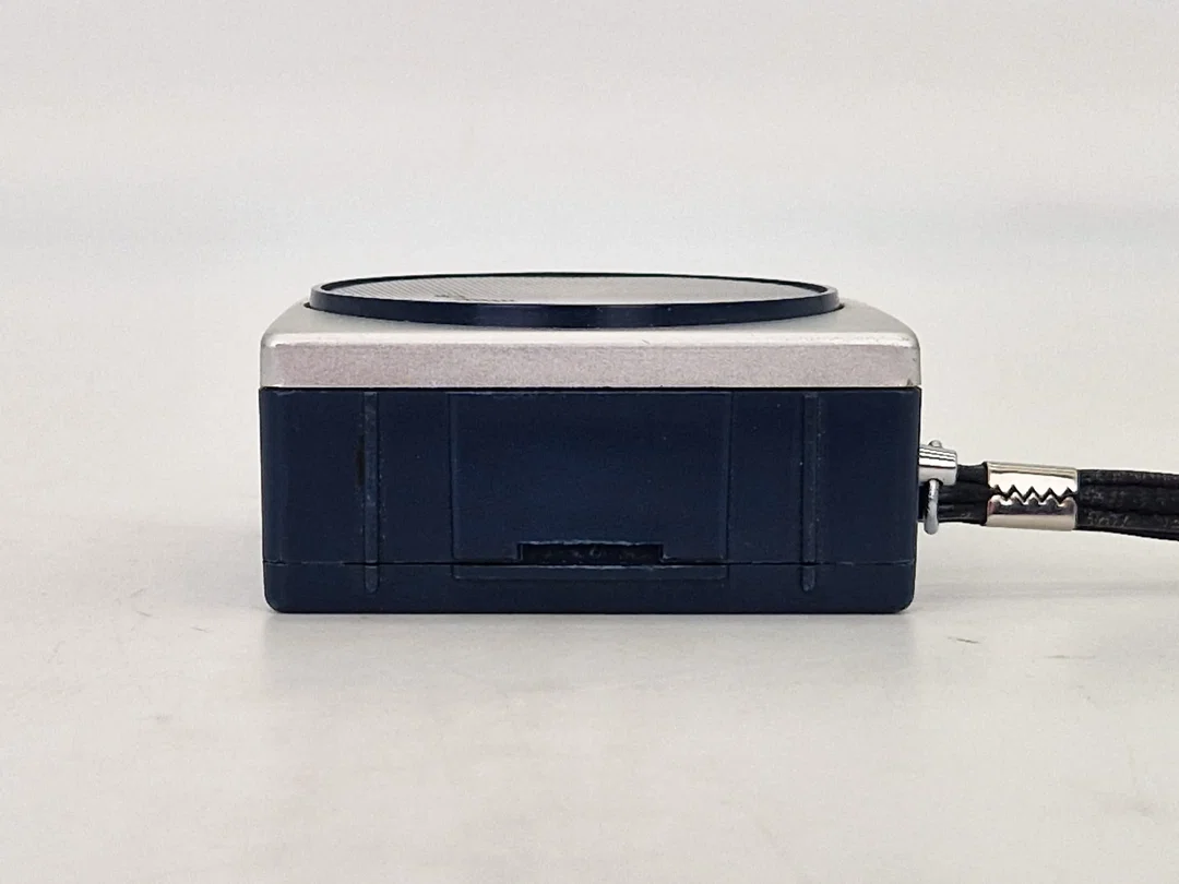 Sony Vintage 8 Transistor Taschenradio (AM/Mittelwelle) - Dunkelblau/Silber – Bild 8